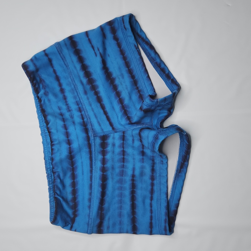 FLEO 2.5 inch shorts, size small